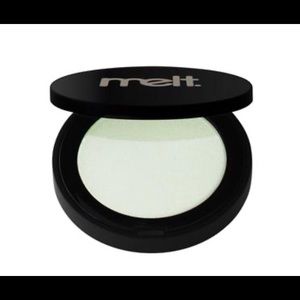 Melt Cosmetics highlighter Shadow play